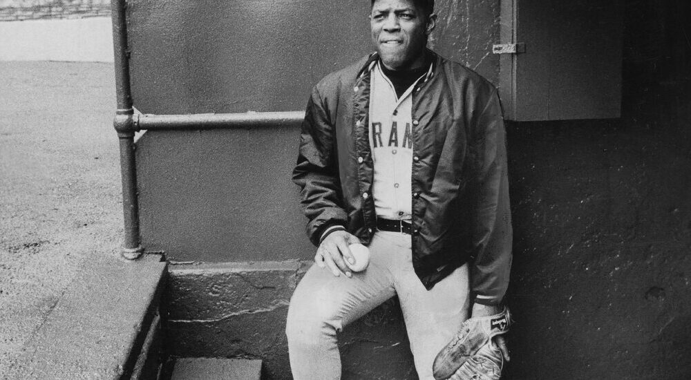 Willie Mays, Baseball’s Electrifying Player of Power and Grace, Is Dead at 93