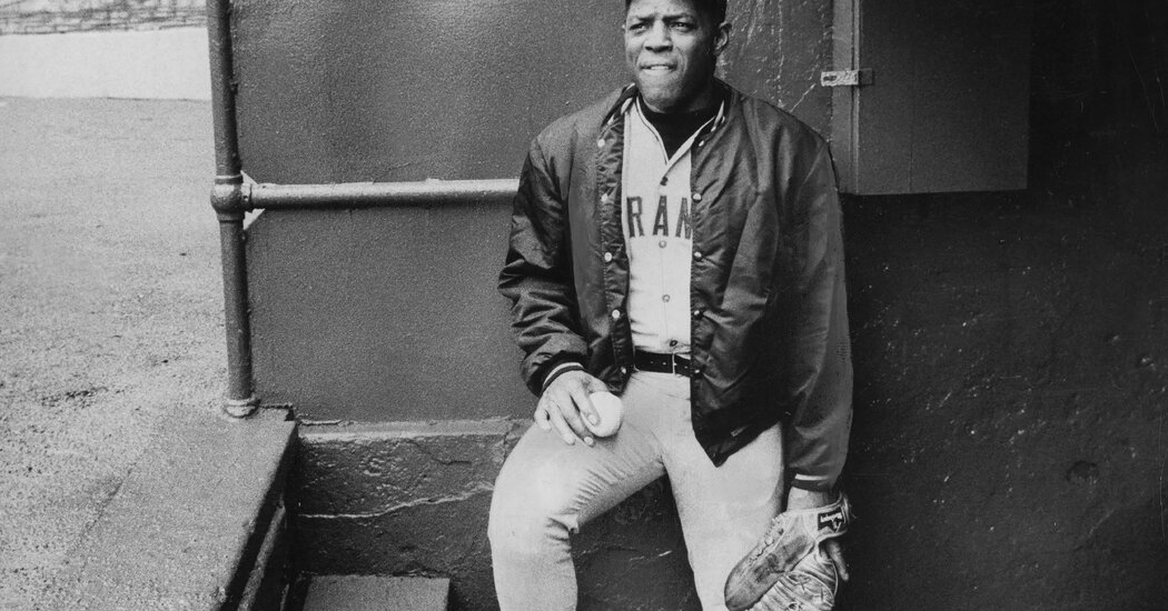 Willie Mays, Baseball’s Electrifying Player of Power and Grace, Is Dead at 93