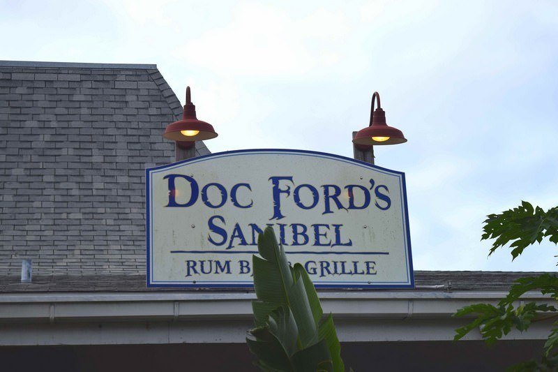 Two Monkeys Travel - Food Story - Doc Fords - Sanibel - Florida 7