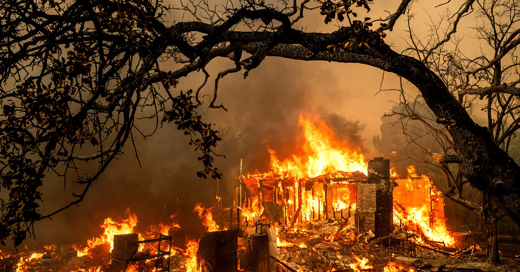 26,000 Evacuate as Wildfire Spreads in Northern California