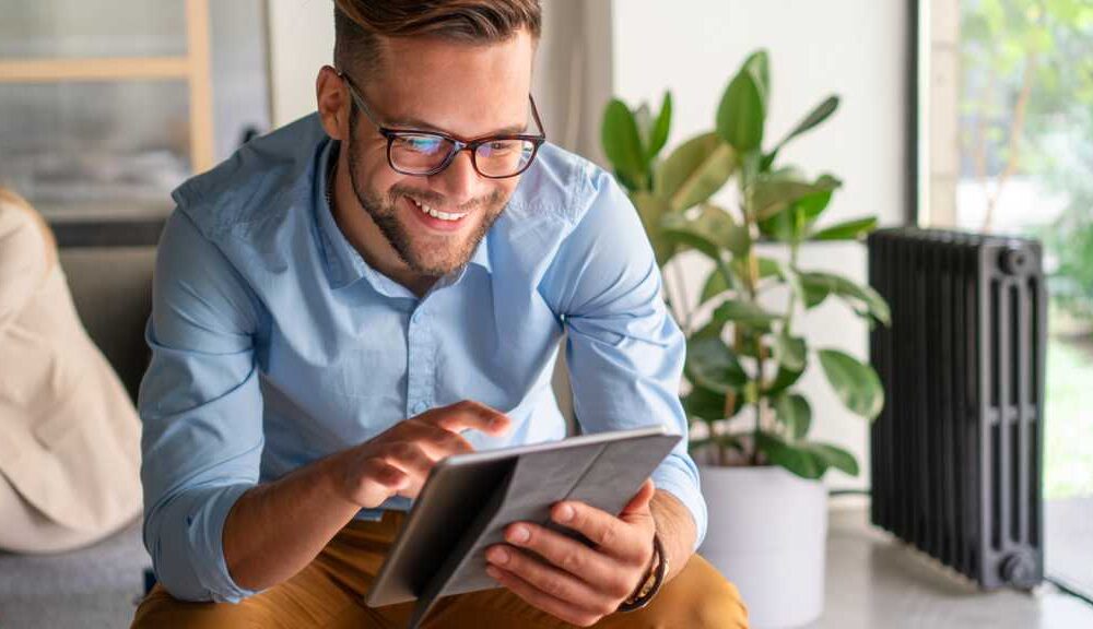 Man using a tablet