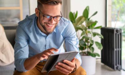 Man using a tablet