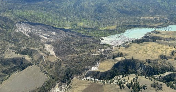 B.C. landslide: Water expected to overtop site soon, modelling shows