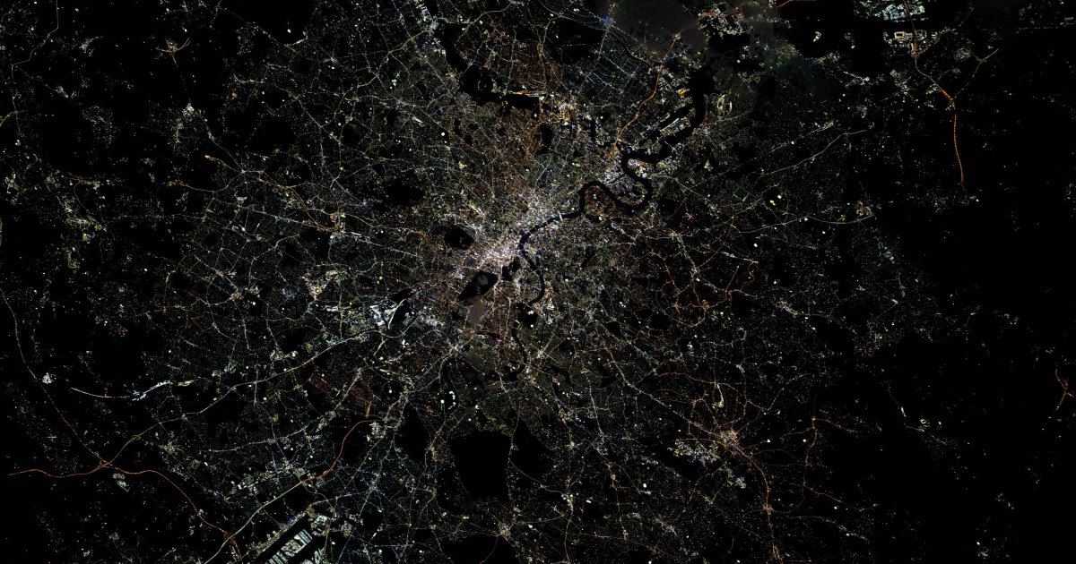 London sparkles in astronaut's gorgeous night shot from ISS