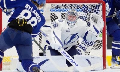 Nylander powers Maple Leafs over Lightning 5-2