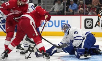 Robertson leads Maple Leafs past Red Wings 2-0