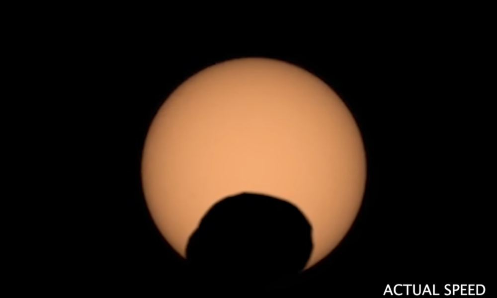 Googly-eyed potato eclipse filmed by NASA's Perseverance rover