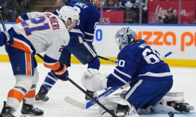 Horvat, Islanders down Matthews-less Maple Leafs