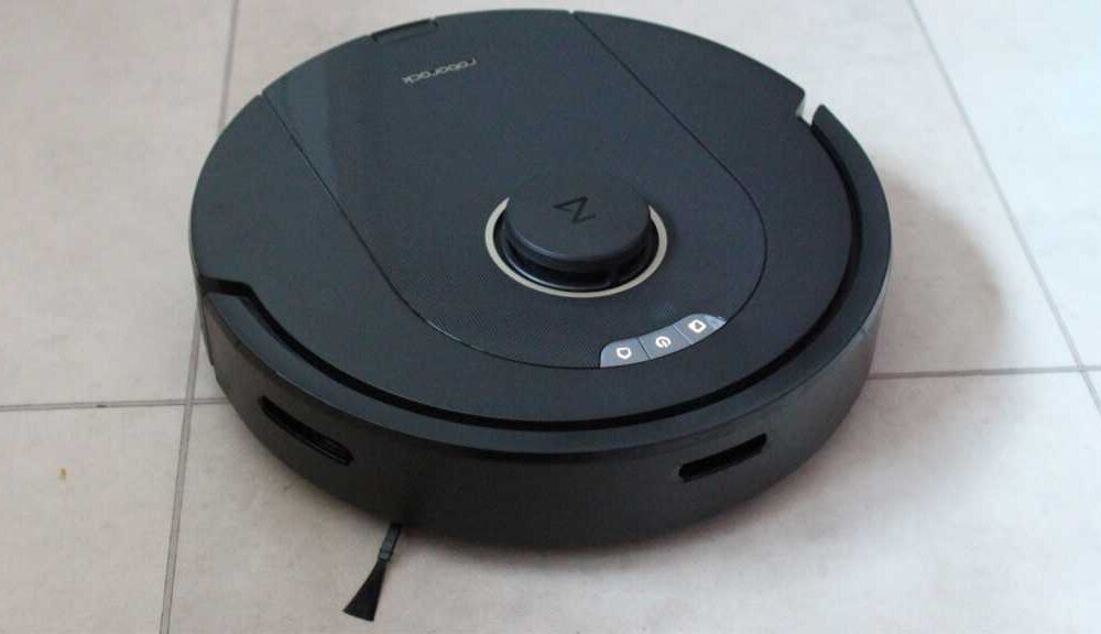 Roborock Q5 Pro robot vacuum on a tiled floor