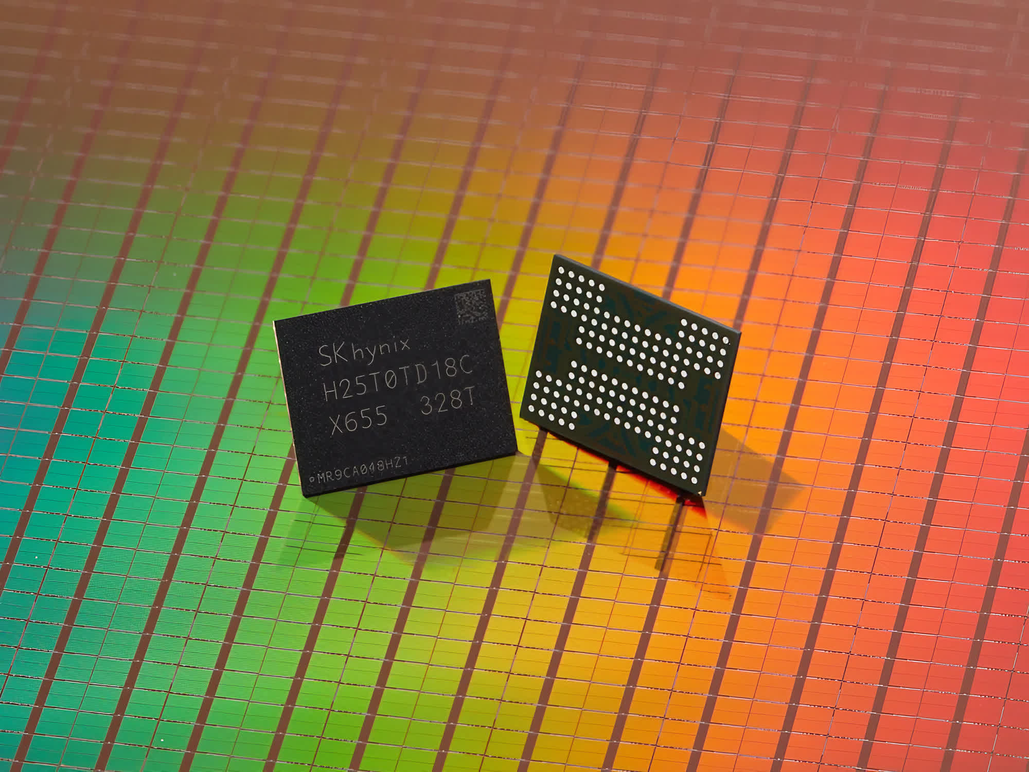 SK Hynix beats Samsung by launching its 321-layer TLC NAND flash memory first