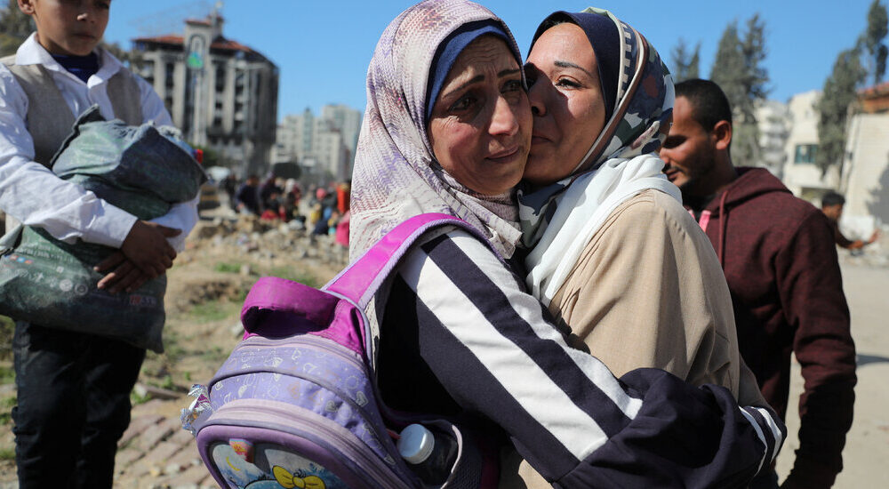 As Palestinians Return to Gaza City, Elation and Despair Mix