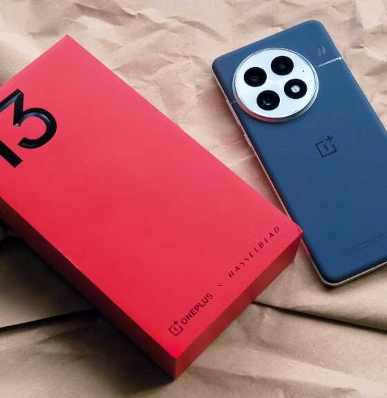 OnePlus 13 review phone and box