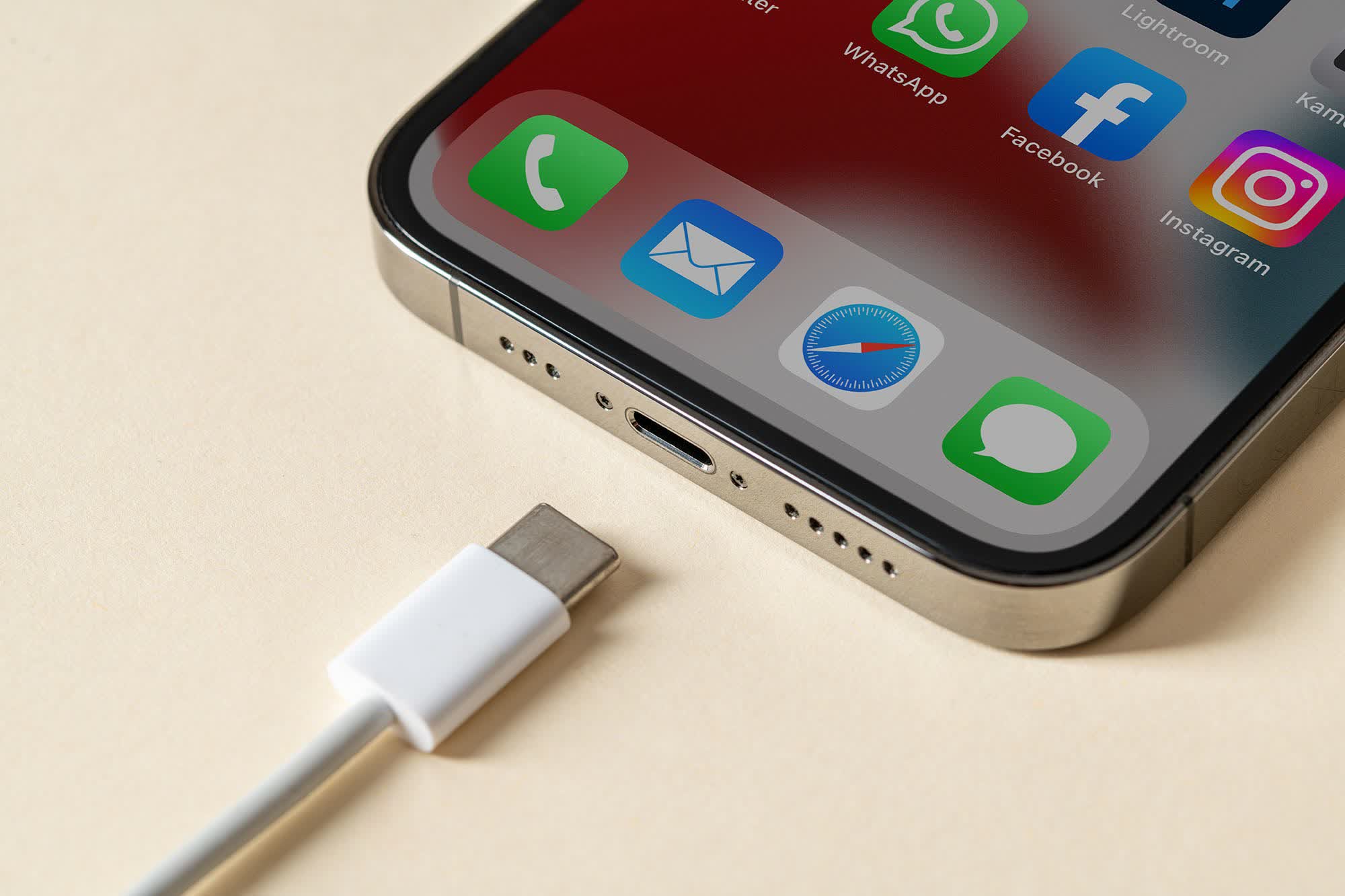 iPhone USB-C is hackable, but users don