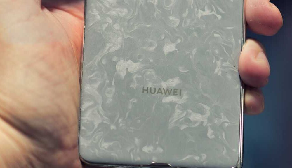 Huawei Mate X6 21