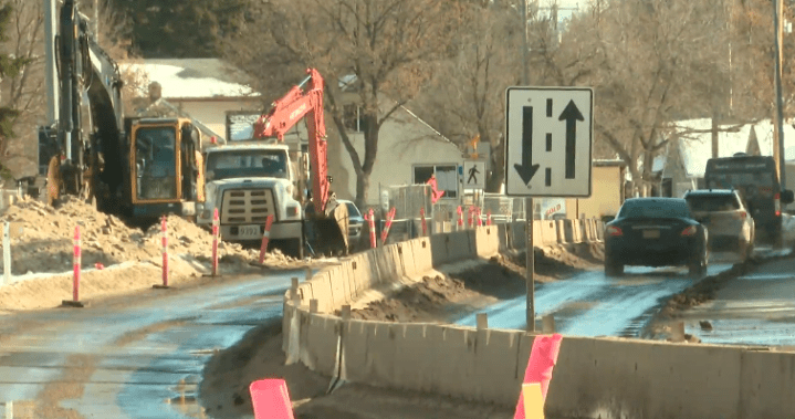 Stony Plain Road business in Edmonton faces construction headache - Edmonton