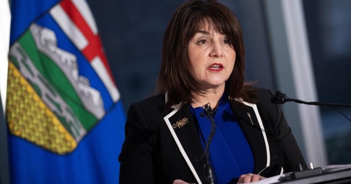 Alberta health minister fires back in wrongful dismissal suit, says ex-AHS boss was incompetent