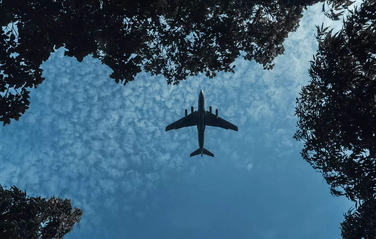 Indian aviation set to fly youngest fleet and reduce emissions by 2028, ET TravelWorld