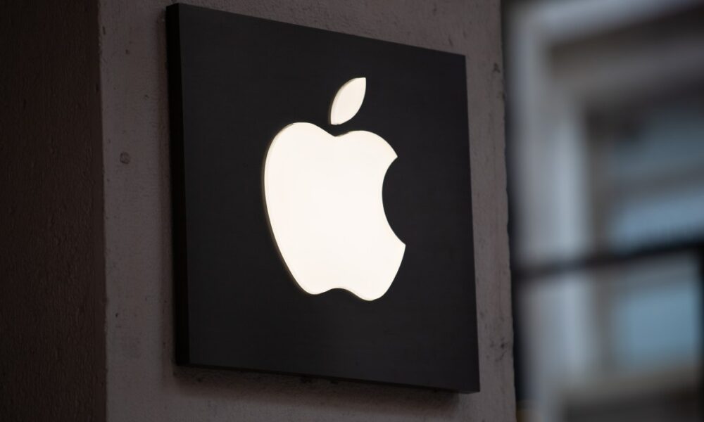 The Apple Store in Turin is placed in Via Roma in the center of the city.