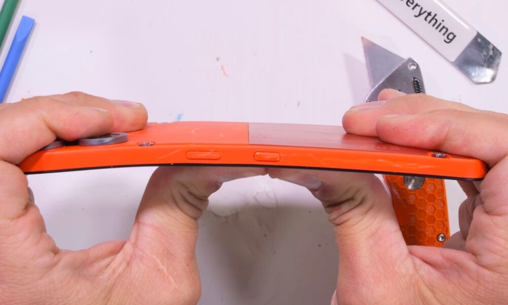 Does Nothing's new CMF phone bend or break in durability test?