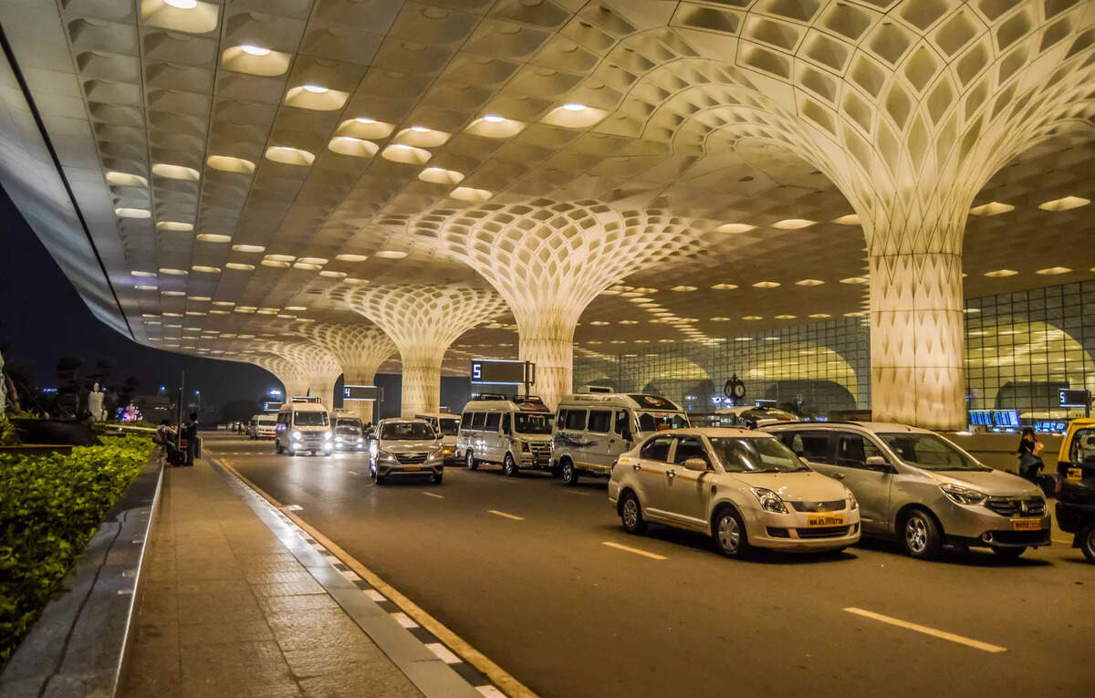 Mumbai airport withdraws transfer of 150 take-off/landing slots to upcoming Navi Mumbai airport, ET TravelWorld