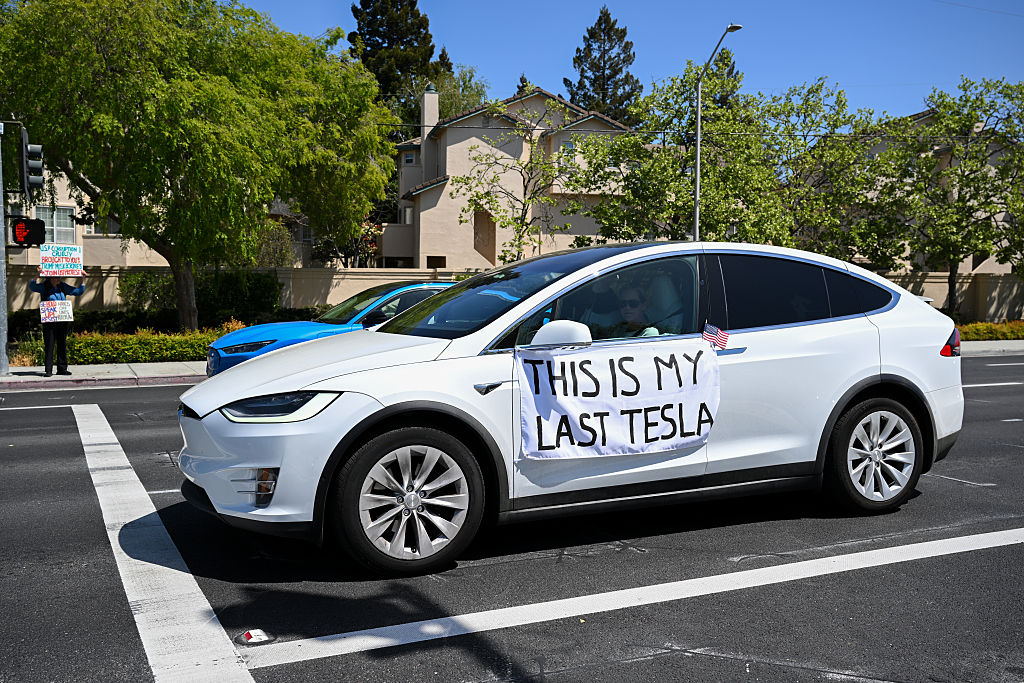 Tesla's board reportedly sought a successor while Musk wheeled around Washington